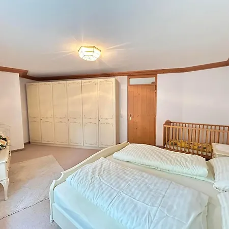 Апартаменти Aaron