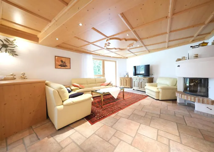 Aaron Апартаменти *